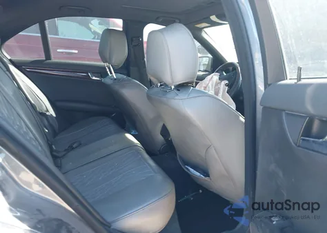 2009 Mercedes-Benz C 300 Luxury 4Matic/Sport 4Matic from USA, damaged, VIN WDDGF81X99R083692